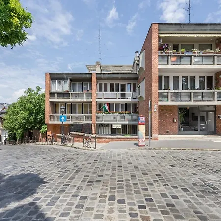 Belleville With Balcony Apartamento *
